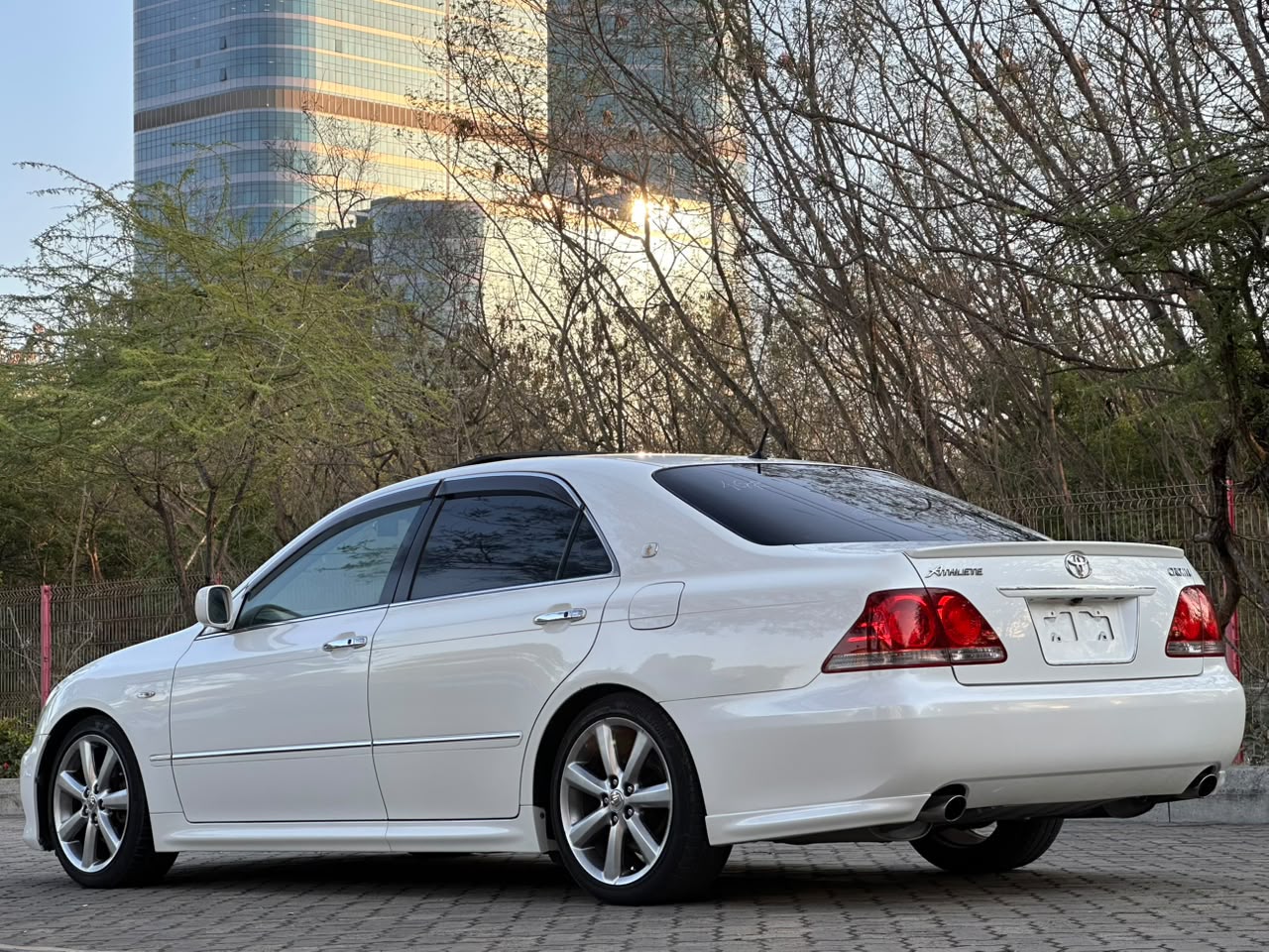 Toyota Crown Athletes thumbnail 2